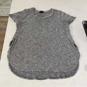 Mossimo Heather Gray Short Sleeve Top with high low hem perfect with leggings